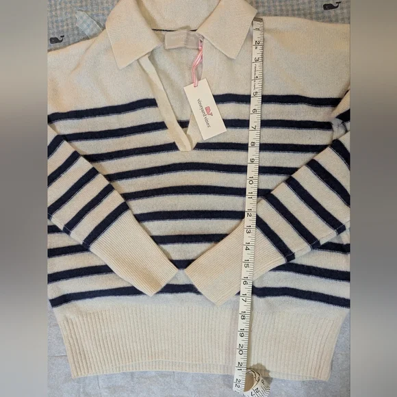 Vineyard Vines Cream and Black Striped V-Neck Sweater - Picture 8 of 10
